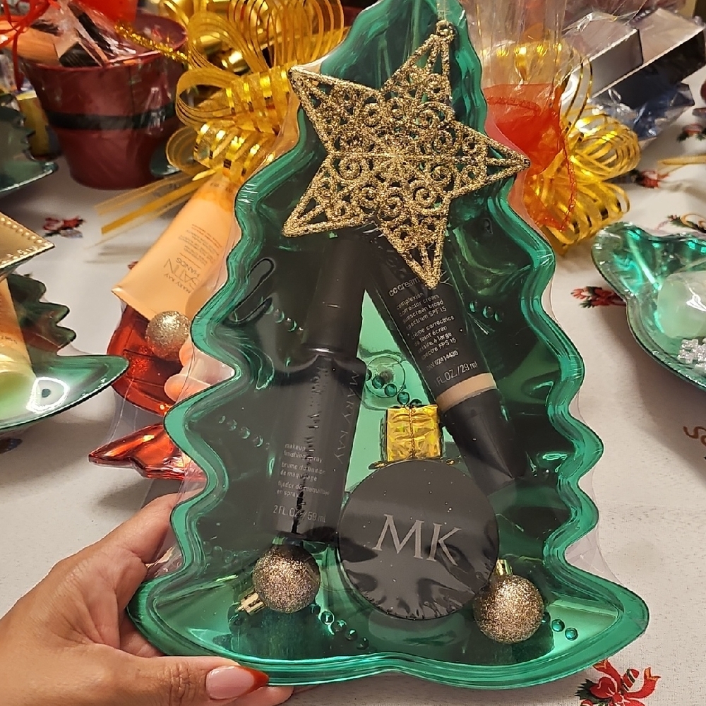 Green Christmas Tree Makeup Set